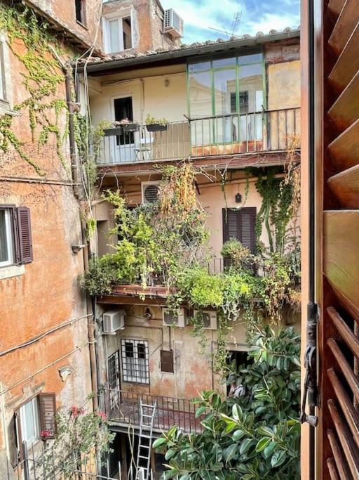 Lovely Apartment In Via Della Scala, Trastevere Rome Luaran gambar